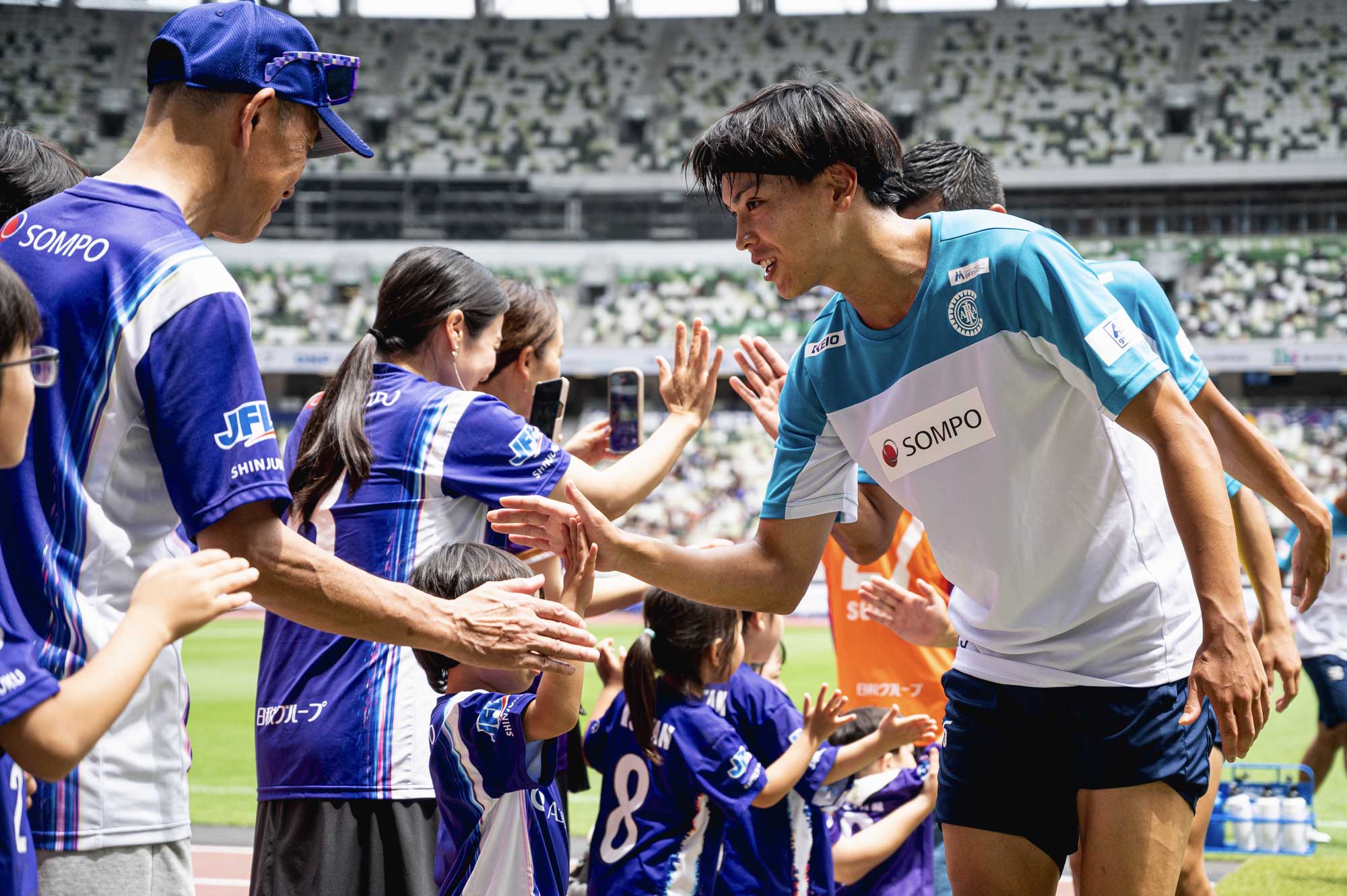 【メンバーシップ限定】試合前の選手とハイタッチ