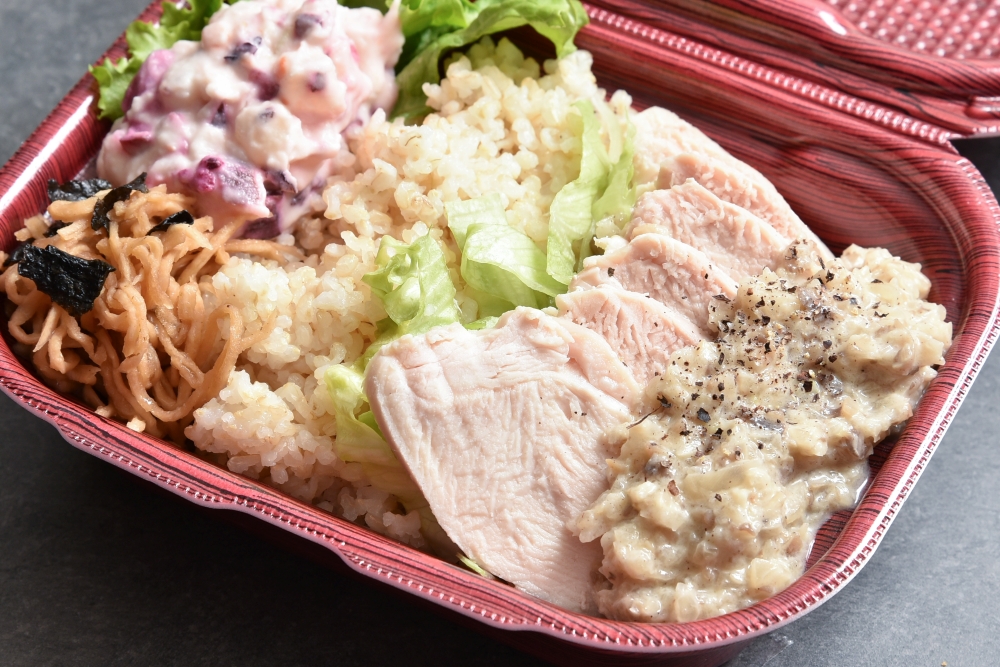 Lily クリームチキン弁当 950円(税込)
