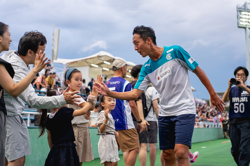 選手とハイタッチ！